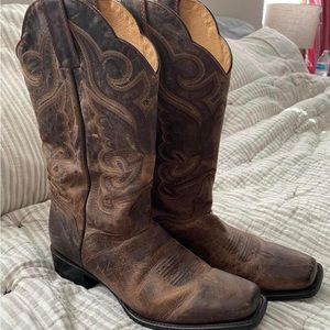 Woman's cowboy boots